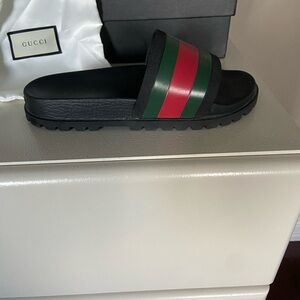 Original Gucci sandals size 8